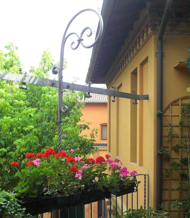 Il Giardino Segreto Bed & Breakfast Imola Exterior photo